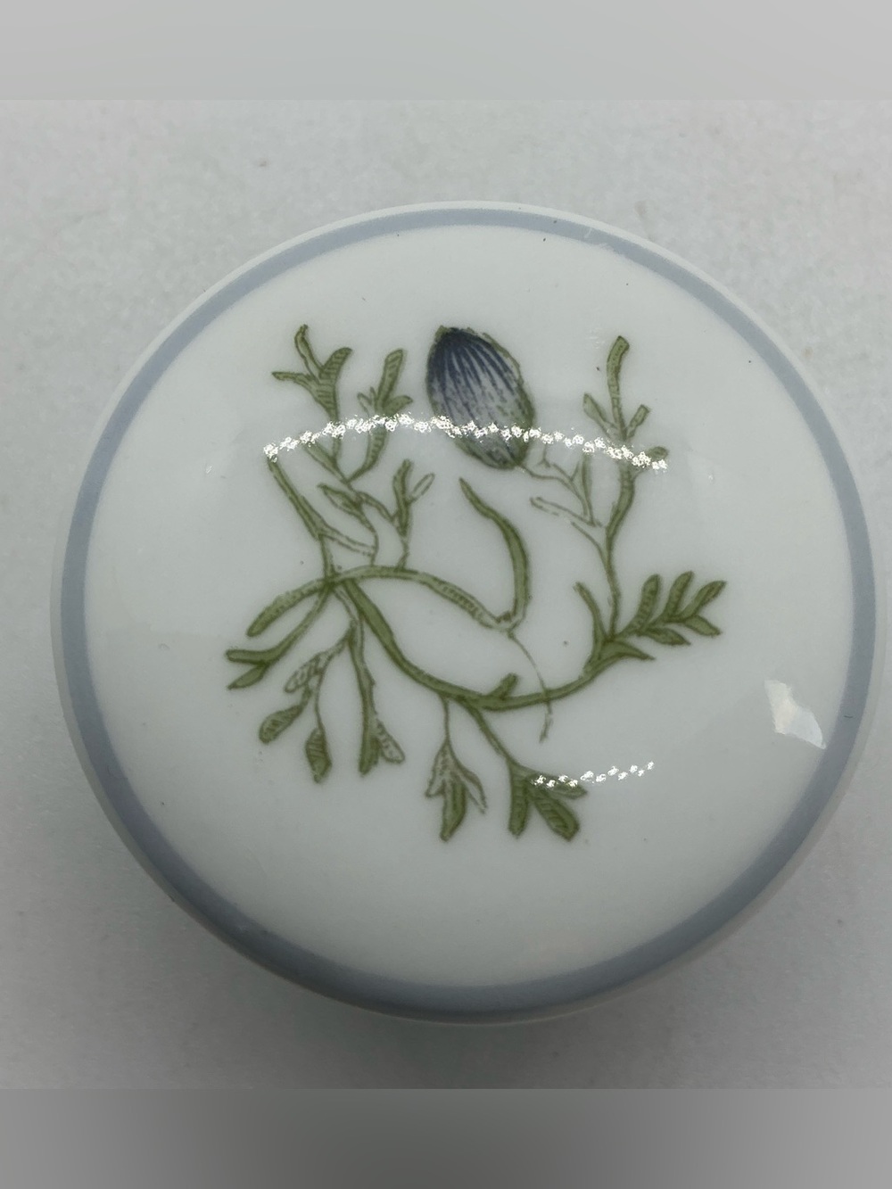 Wedgwood Susie Cooper Glen Mist Round Lidded Trinket Box Small